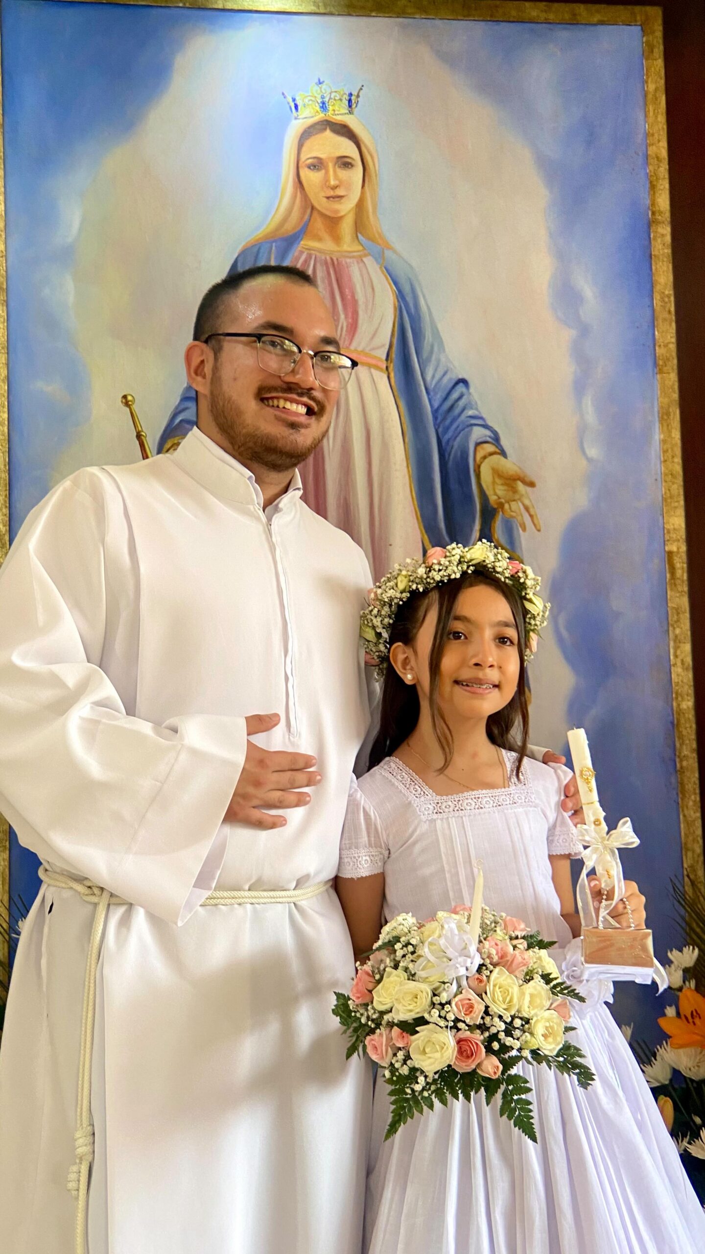 ✨Una emotiva y hermosa celebración✨
Hoy en el GIMCAM compartimos la alegría de la Primera Comunión de nuestros estudiantes 💫
Un momento lleno de fe, amor y gratitud, donde las sonrisas y la unión familiar iluminaron cada instante.
🙏 Gracias a todos quienes hicieron parte de esta celebración tan especial.