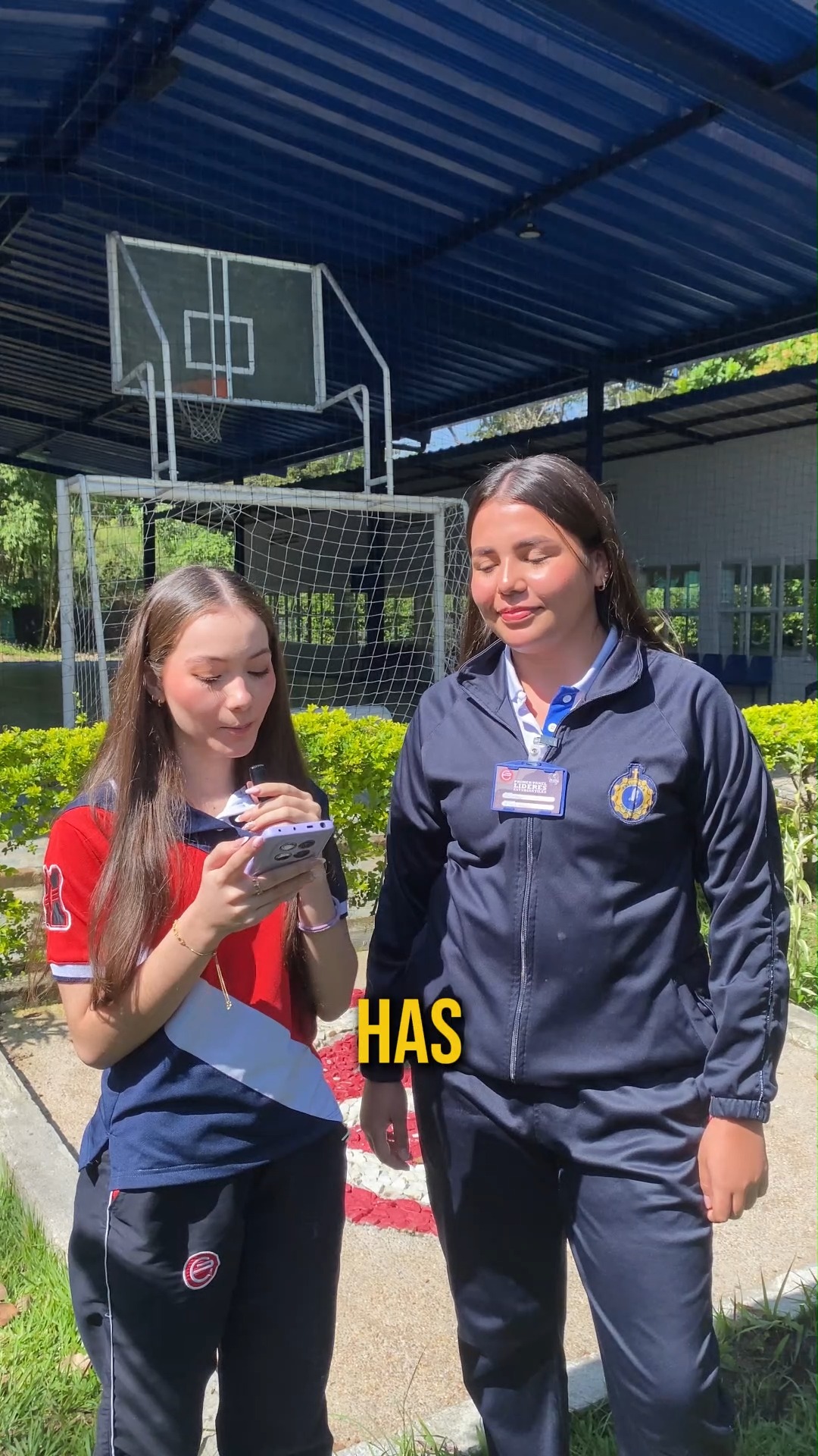 Cuando jóvenes de diferentes colegios se juntan a hablar de lo que realmente importa... pasan cosas increíbles 💚

El Panel de Estudiantes Líderes fue REAL: gobiernos escolares que escuchan, ideas que transforman, compromisos que van en serio.
Porque liderar no es esperar a ser adultos... es alzar la voz HOY, proponer HOY, construir el colegio que queremos HOY.
Gracias a todos los que hicieron parte de esta conversación 🔥@lossamanesibague @carlosjhuelgos_ 

#GimnasioCampestre #PanelEstudiantesLíderes #LiderazgoJuvenil #NuestraVozImporta